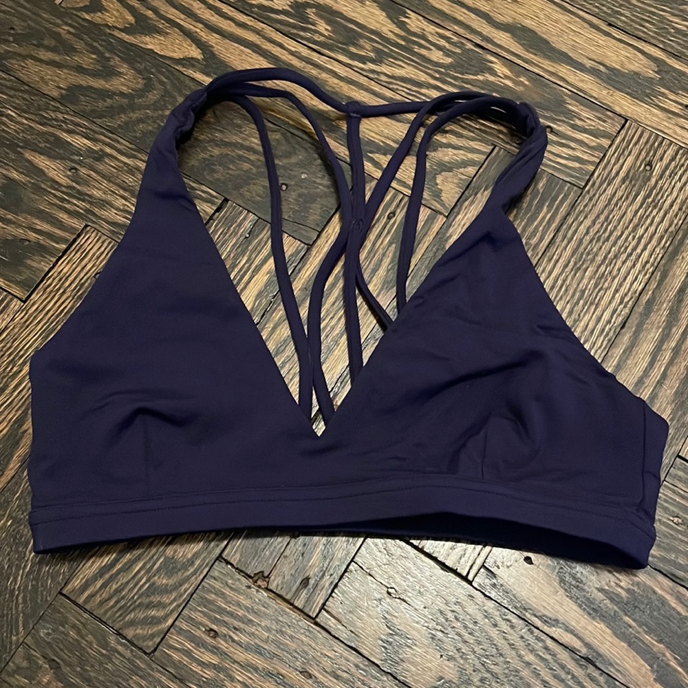 Lululemon sports bra